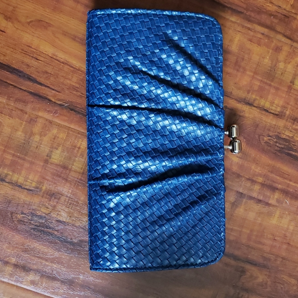Blue clutch